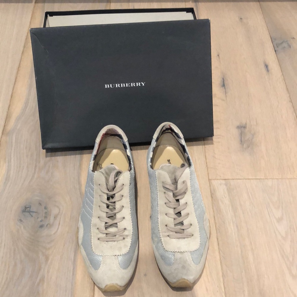 Women’s Vintage Burberry Sneakers Size 37